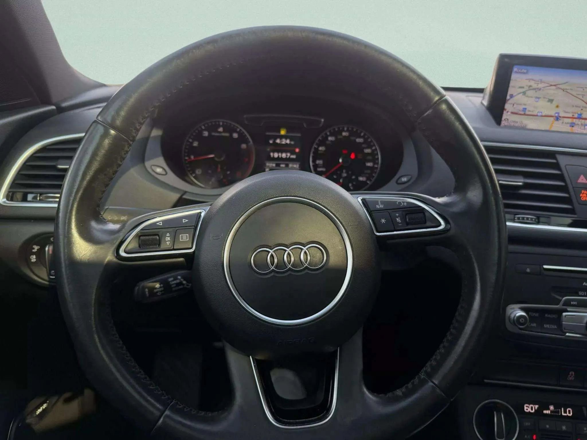 Used 2018 Audi Q3 2.0T Premium Plus w/ Premium Plus Package image 19