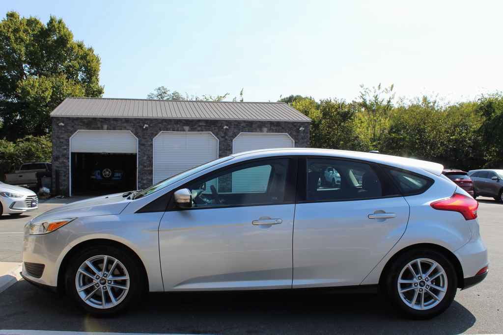 Used 2016 Ford Focus SE image 10
