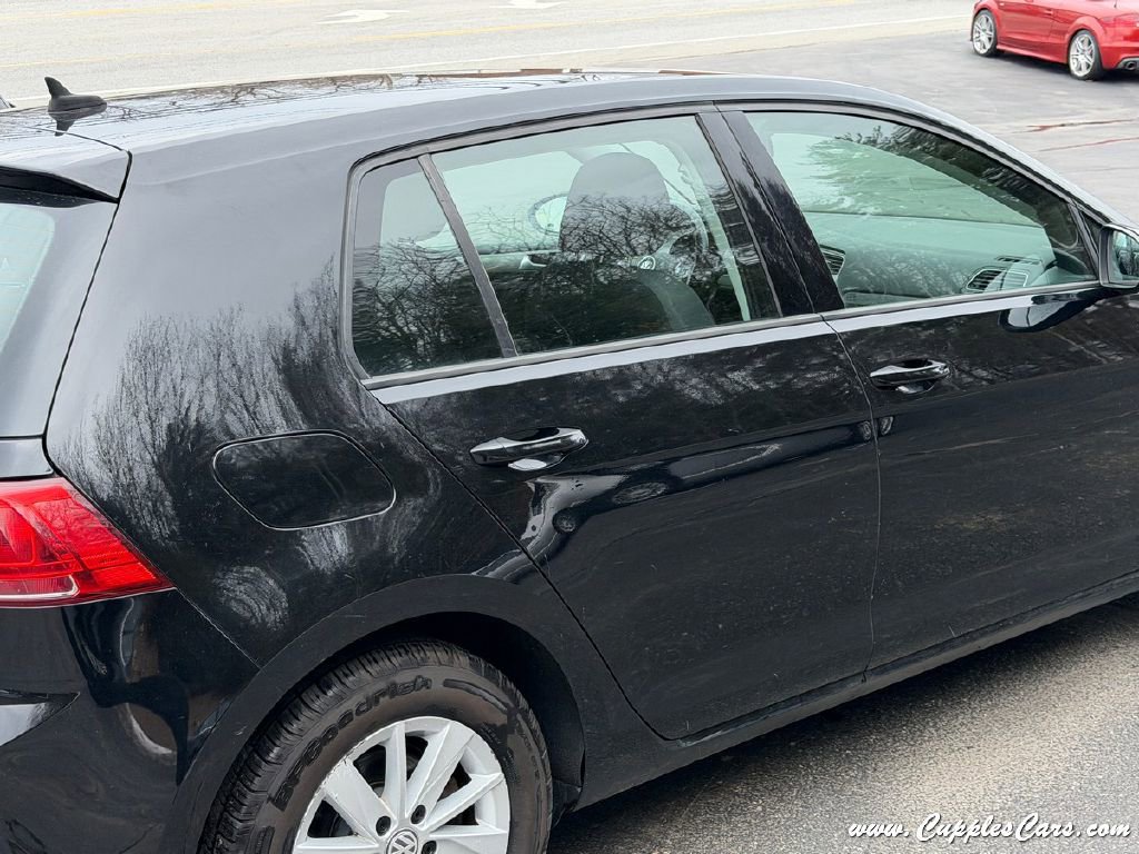 Used 2016 Volkswagen Golf S image 39