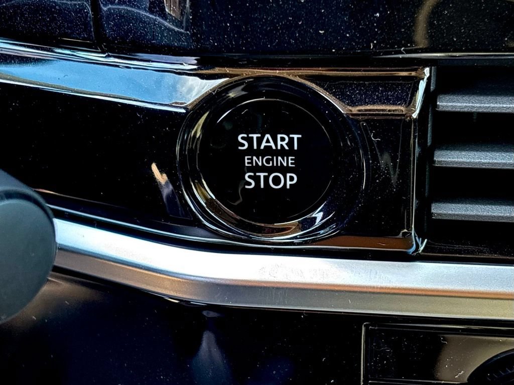 New 2025 Nissan Pathfinder SL FWD image 15