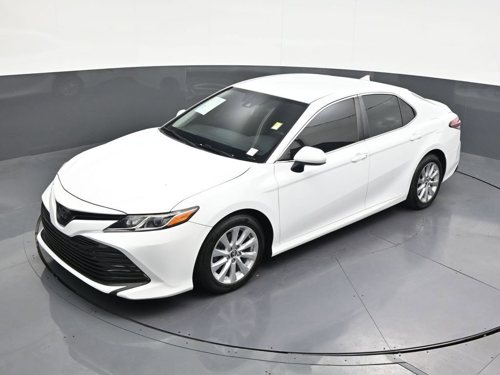 Used 2019 Toyota Camry LE FWD image 15