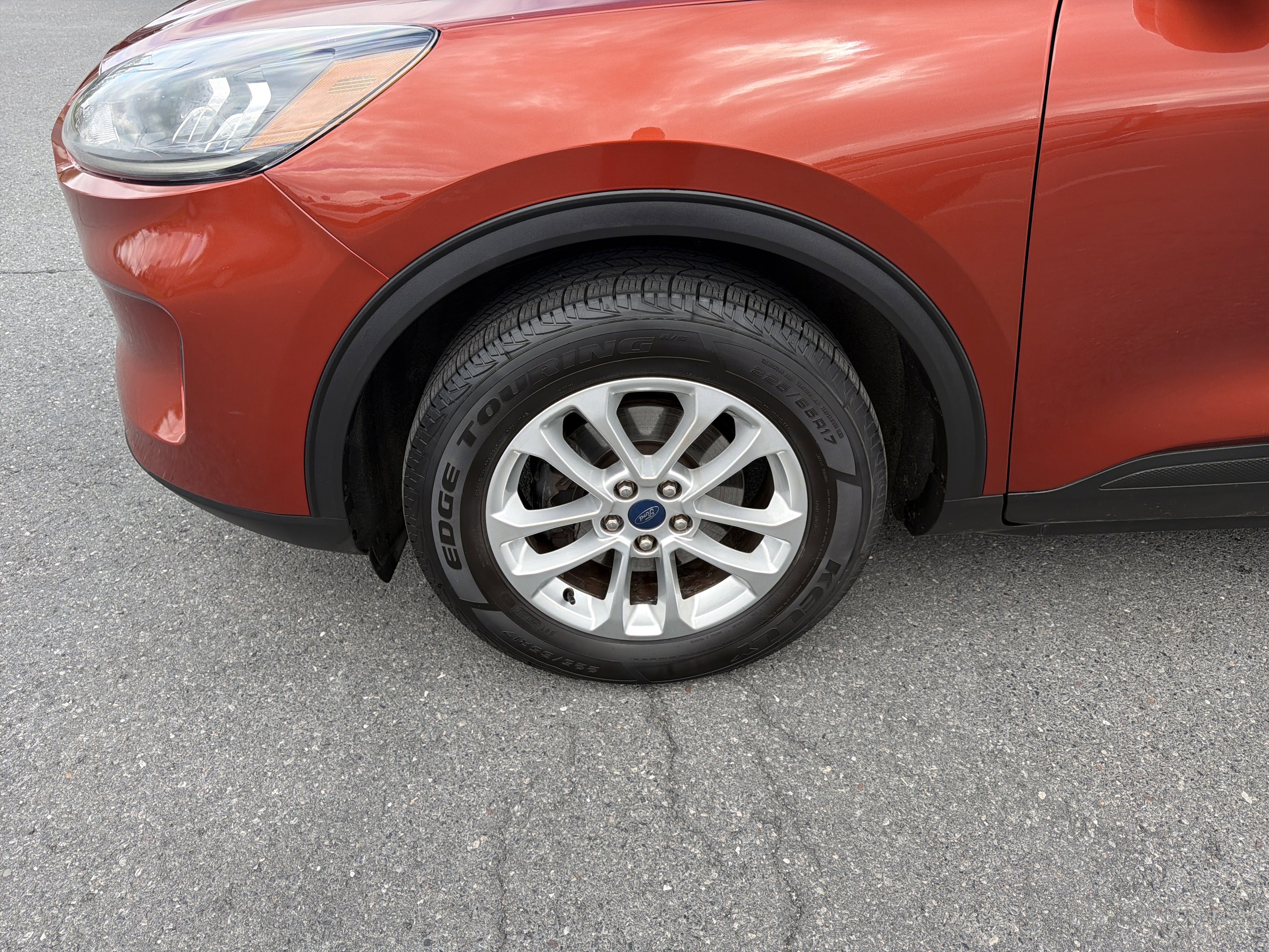 Used 2020 Ford Escape SE image 11