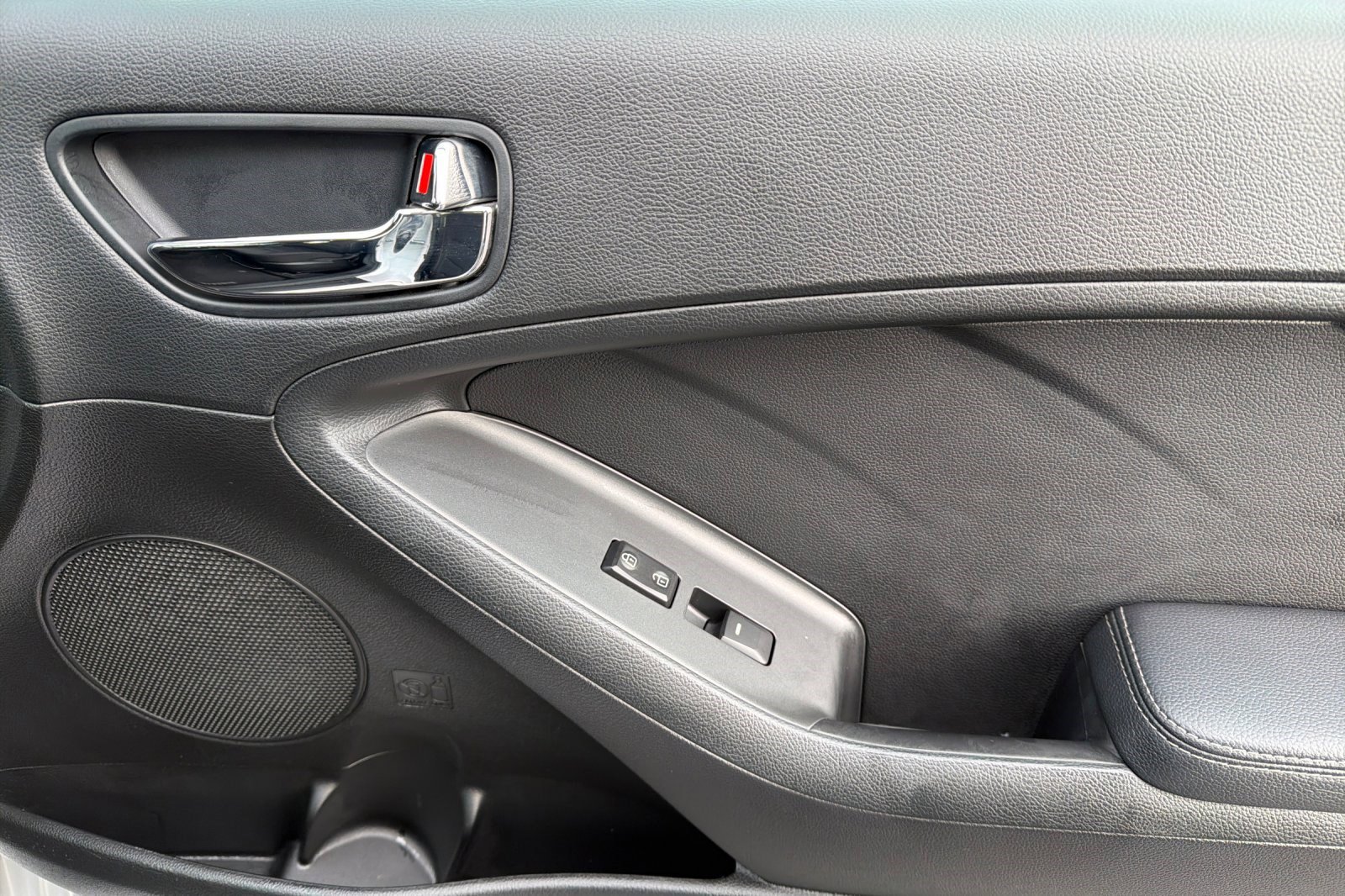 Used 2016 Kia Forte LX image 21