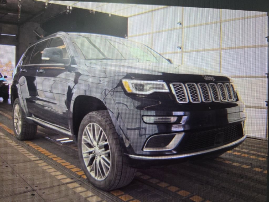 Used 2018 Jeep Grand Cherokee Summit AWD/4WD image 2