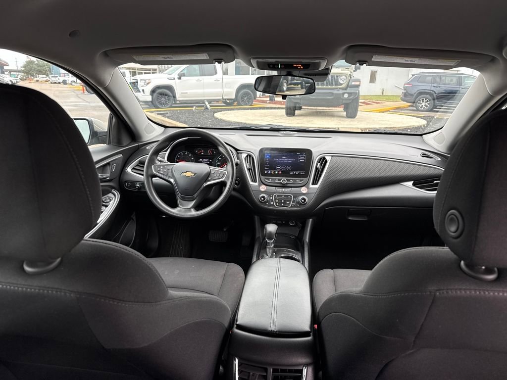 Used 2024 Chevrolet Malibu LT image 35