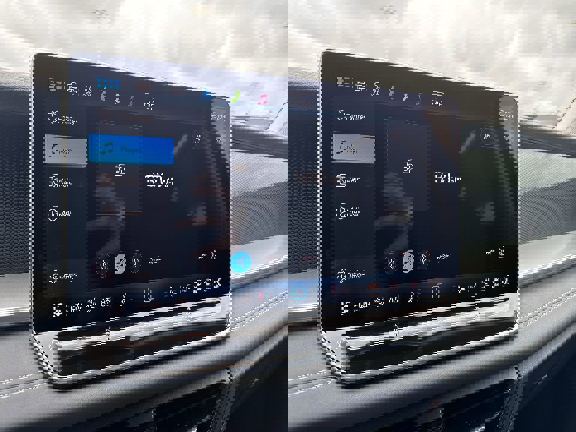 Used 2025 Volkswagen Tiguan SE image 13