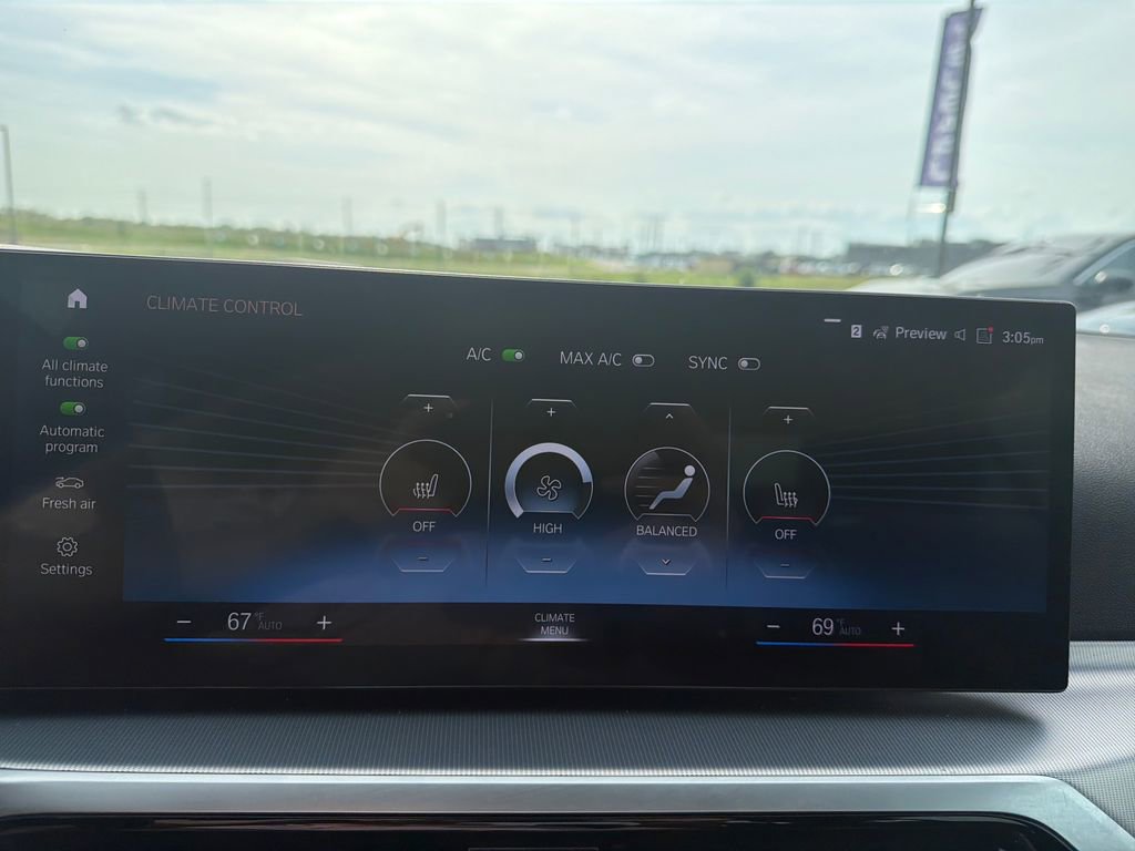 Used 2024 BMW 330i Sedan w/ Convenience Package image 21