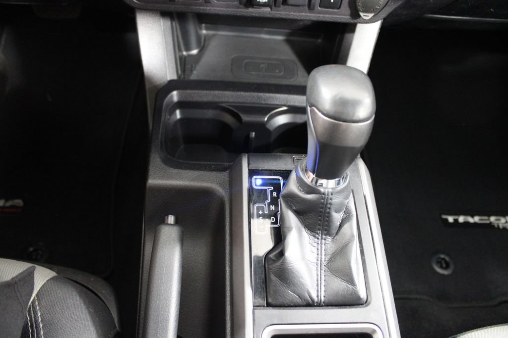 Used 2021 Toyota Tacoma TRD Off-Road AWD/4WD image 42