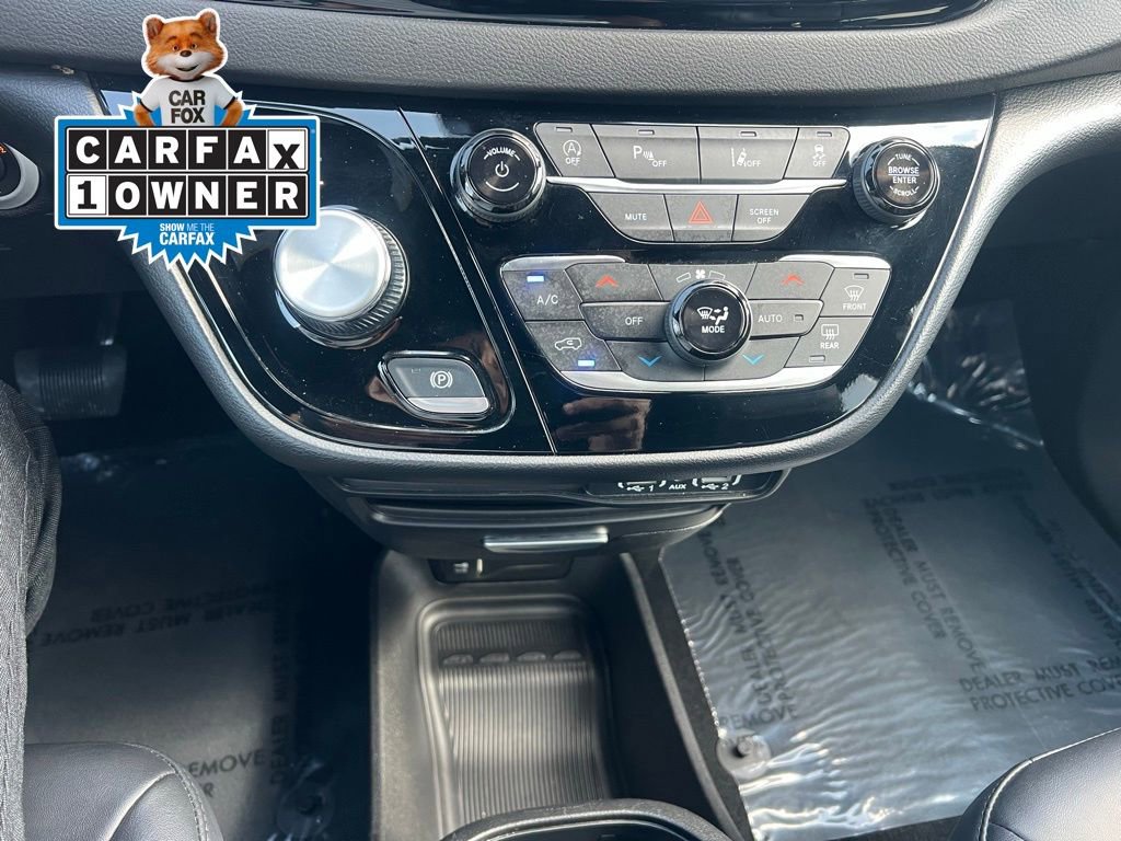 Used 2025 Chrysler Pacifica Select FWD image 38