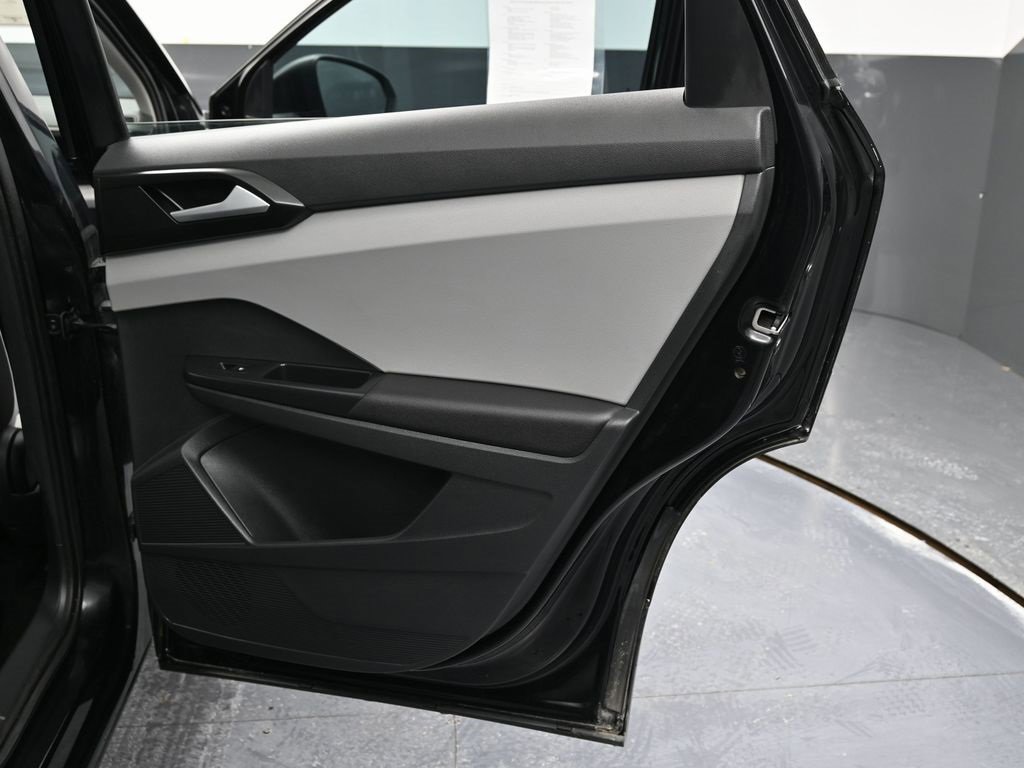 Used 2023 Volkswagen Taos S image 35