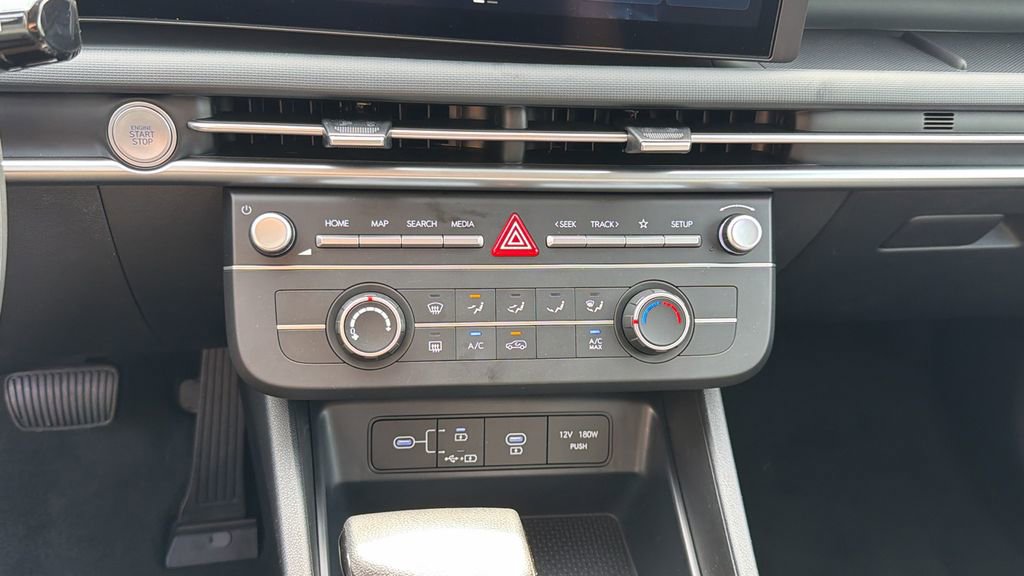 New 2026 Hyundai Tucson SE image 26