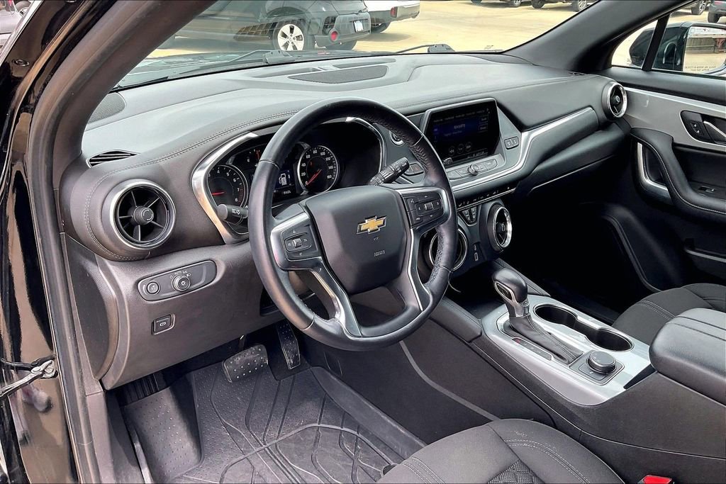 Used 2020 Chevrolet Blazer LT FWD image 13