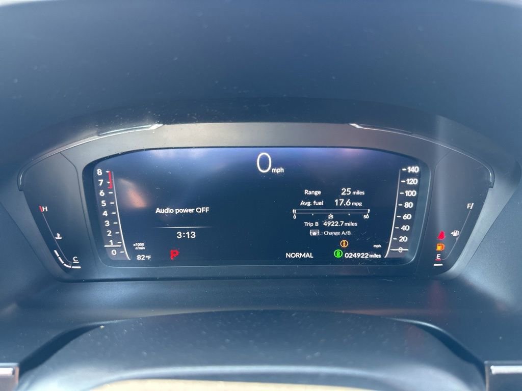 Used 2025 Honda Pilot Black Edition image 27