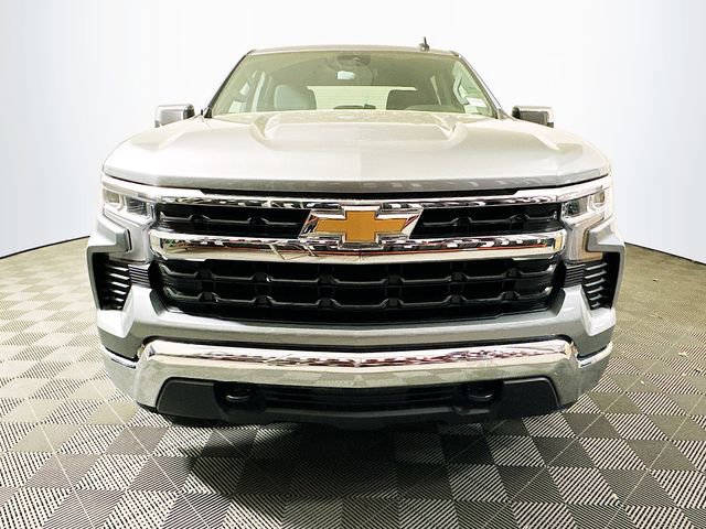 Used 2025 Chevrolet Silverado 1500 LT image 3