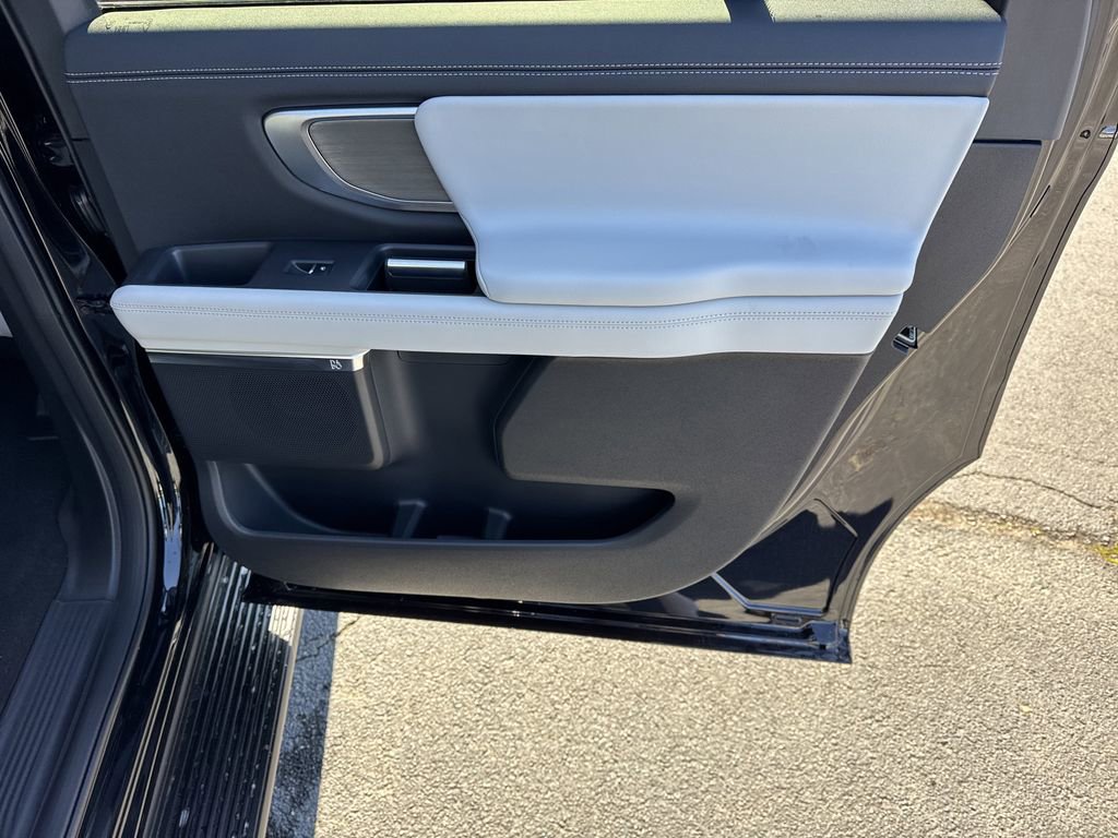 New 2026 Ford Expedition Max Platinum image 17