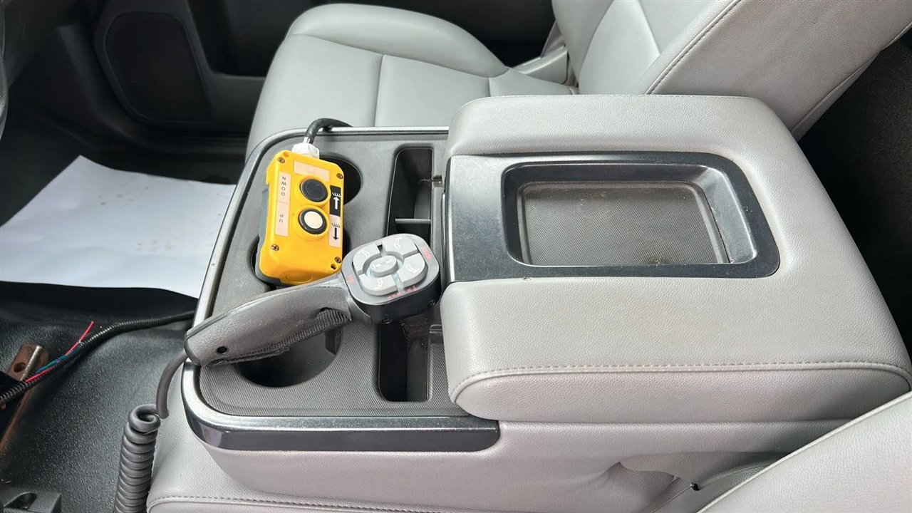 Used 2015 GMC Sierra 3500 4x4 Regular Cab w/ Sierra Convenience Package image 38