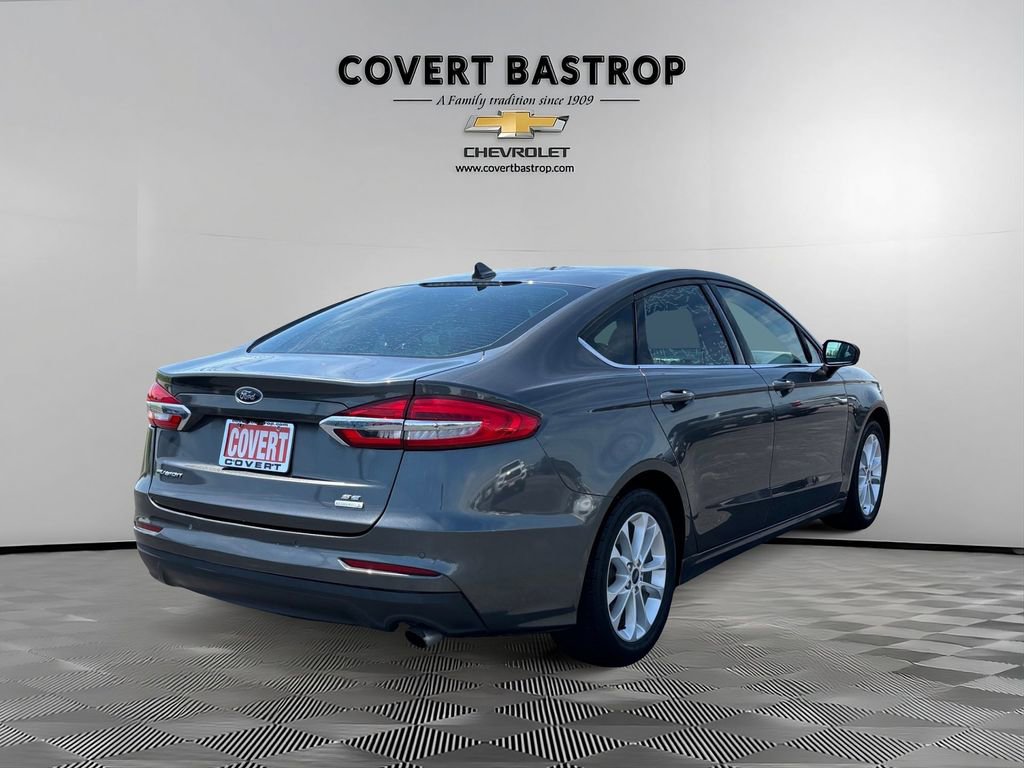 Used 2020 Ford Fusion SE FWD image 6