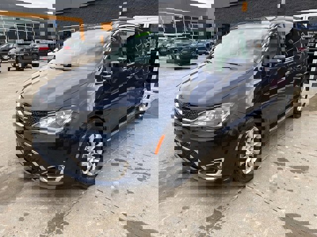 Certified 2017 Chrysler Pacifica Touring-L image 3