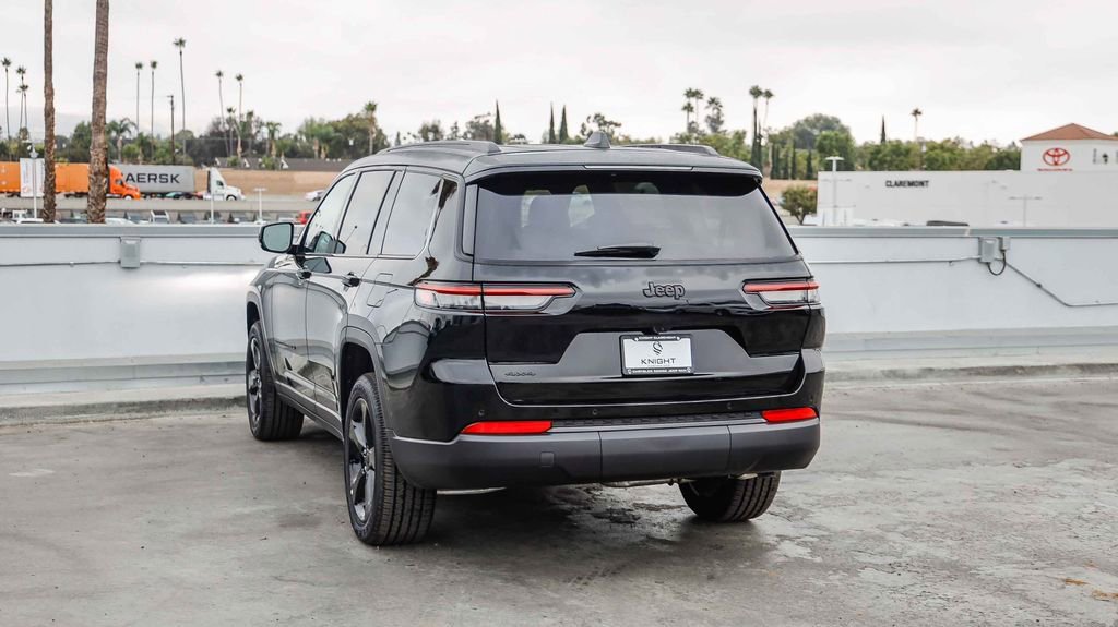 New 2025 Jeep Grand Cherokee L Altitude image 7