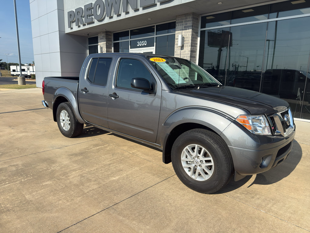 Used 2021 Nissan Frontier SV RWD image 2
