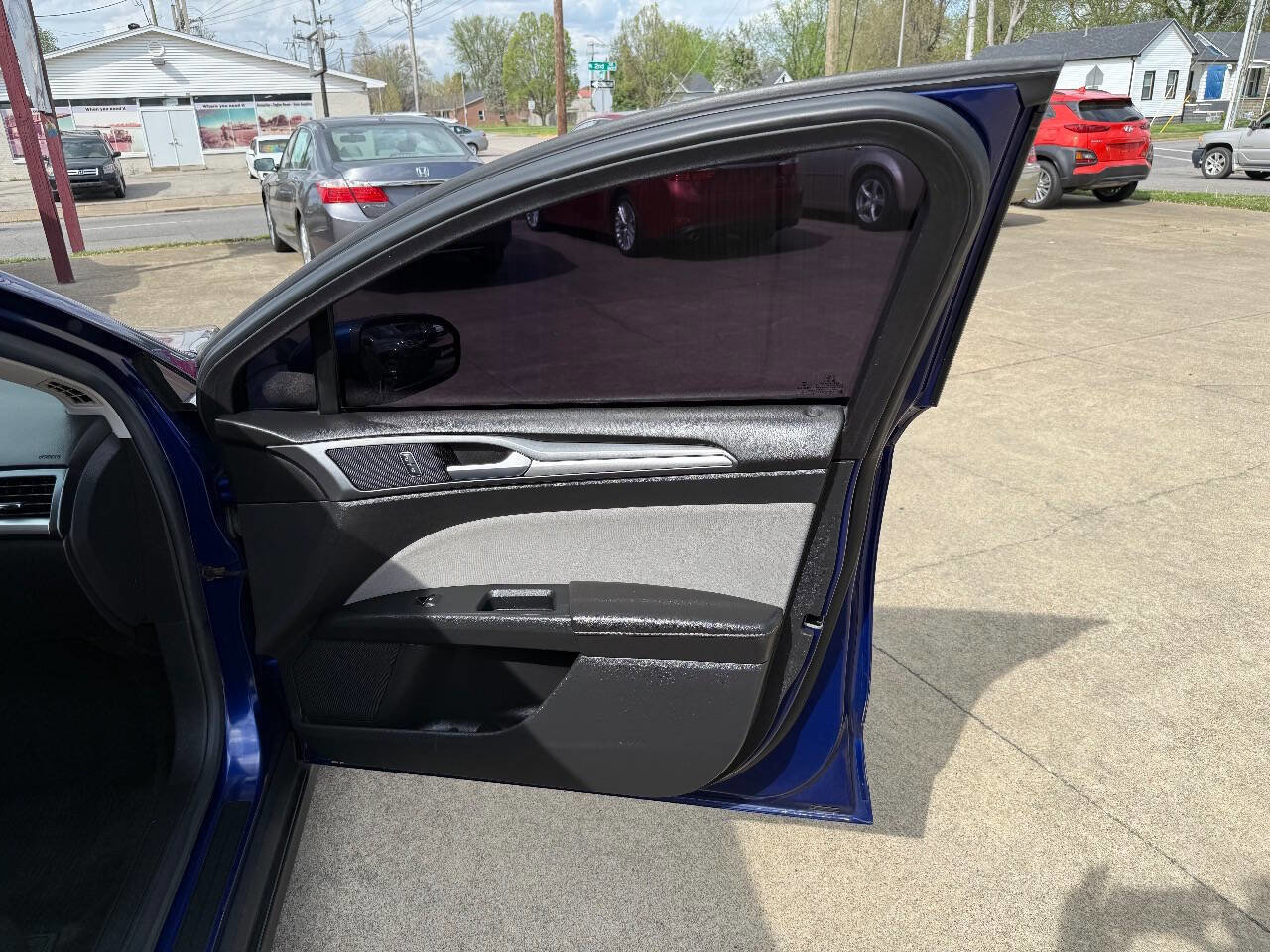 Used 2015 Ford Fusion S image 17