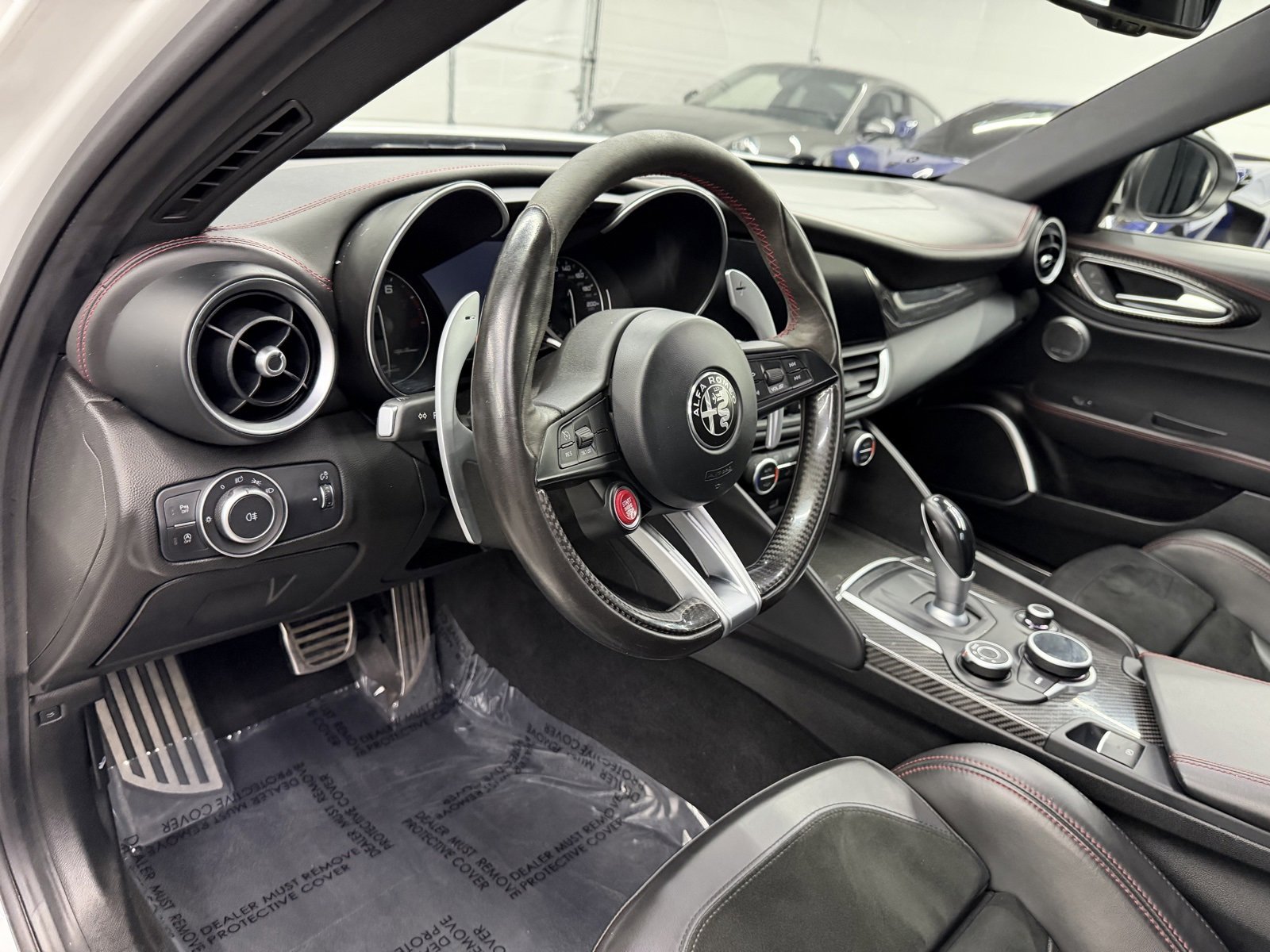 Used 2017 Alfa Romeo Giulia Quadrifoglio image 16