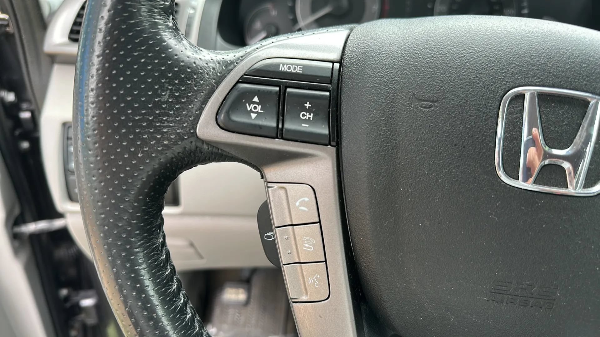 Used 2015 Honda Odyssey Touring image 35