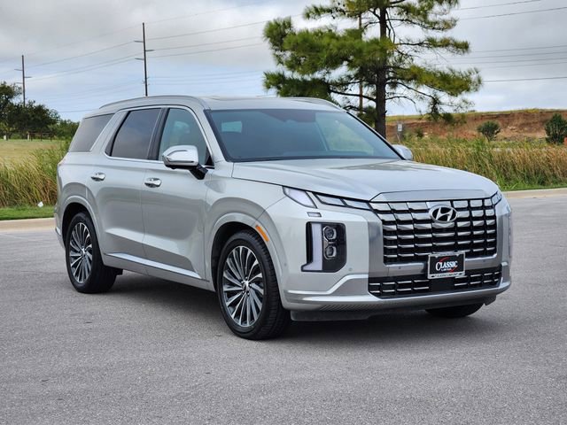 Used 2024 Hyundai Palisade Calligraphy image 3