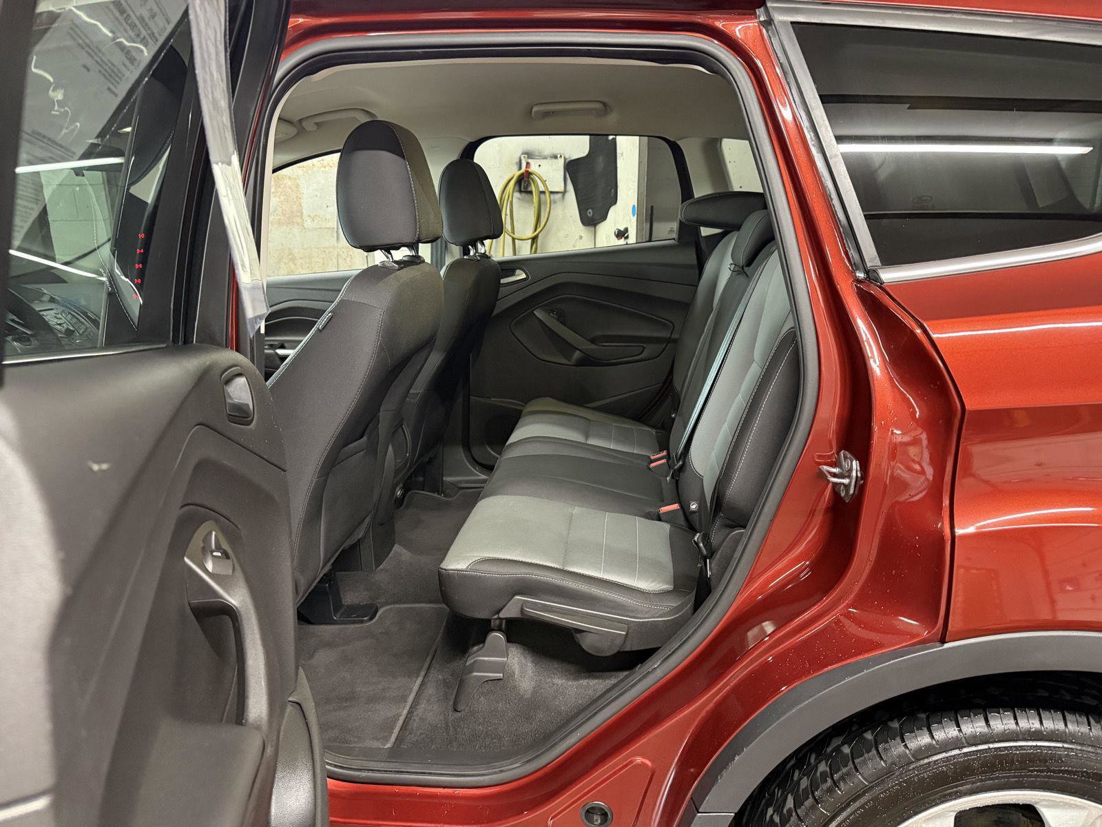 Used 2016 Ford Escape SE image 20