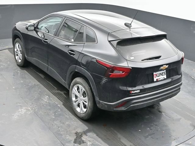 Used 2024 Chevrolet Trax LS image 35