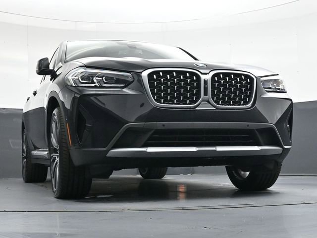 Used 2025 BMW X4 xDrive30i w/ Premium Package image 38