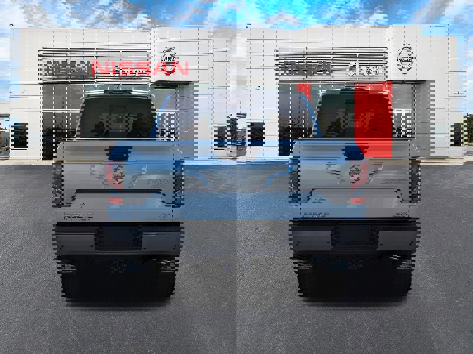 New 2024 Nissan Titan Platinum Reserve w/ Moonroof Package image 4