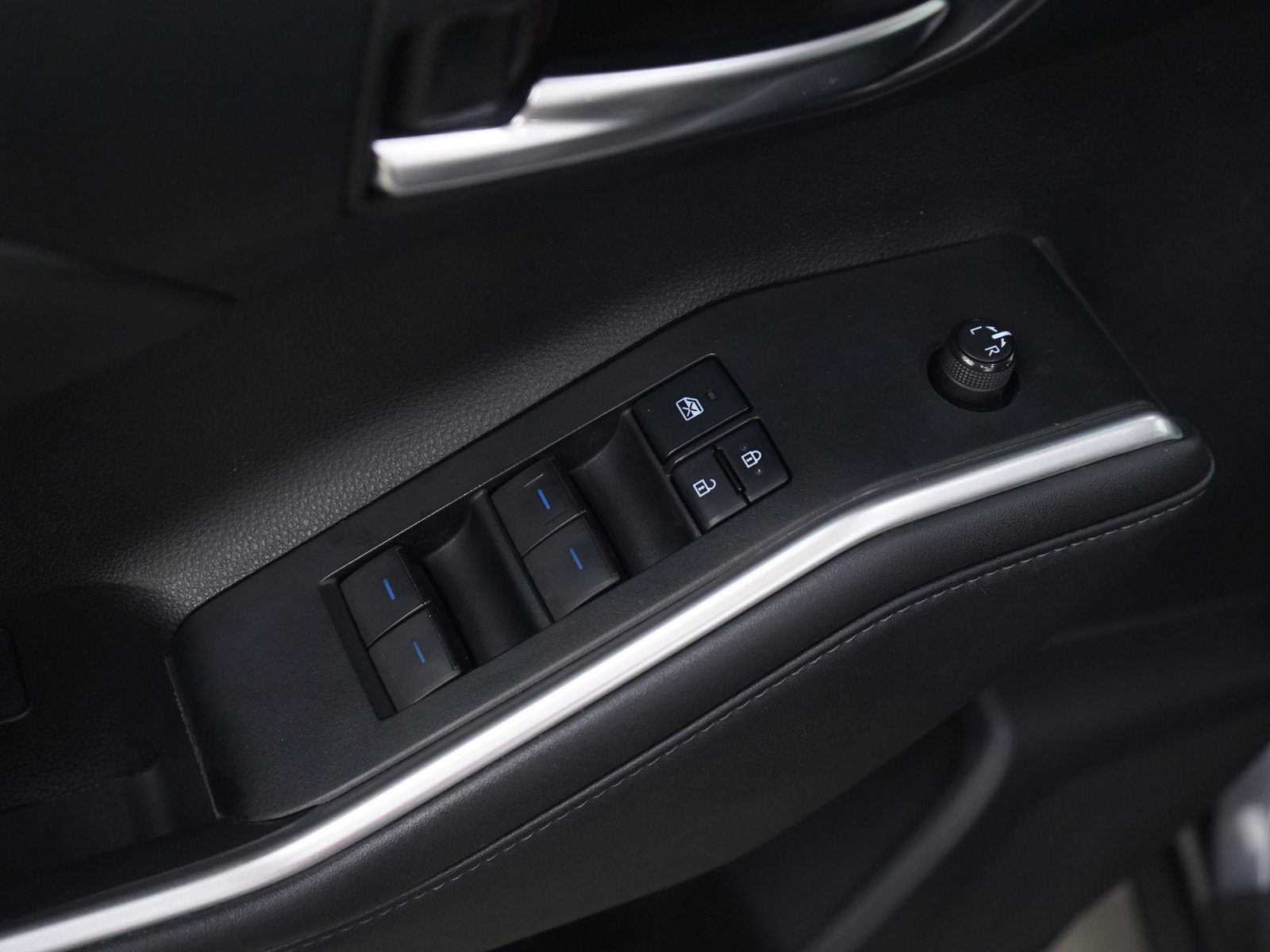 Used 2021 Toyota Highlander XLE image 21