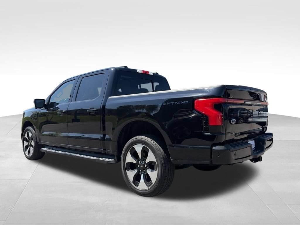 Used 2022 Ford F150 Lightning Platinum AWD/4WD image 14