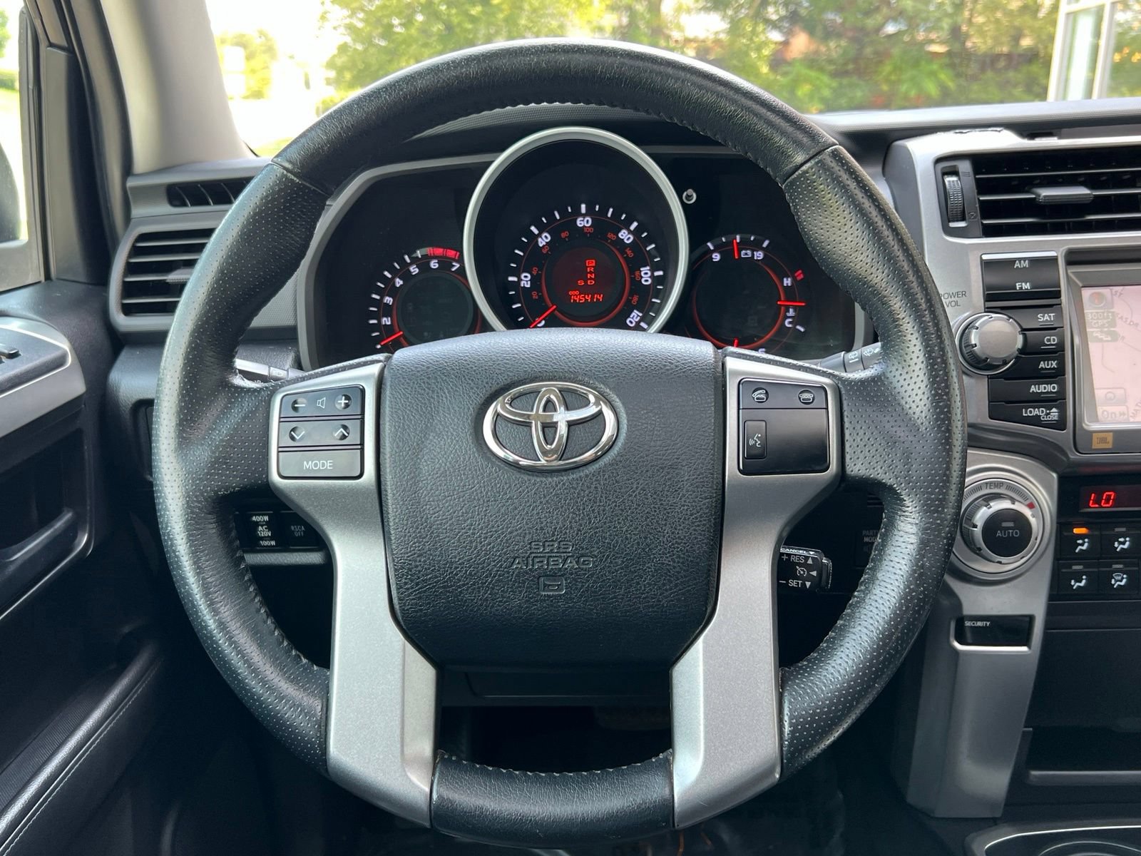 Used 2011 Toyota 4Runner Limited AWD/4WD image 19