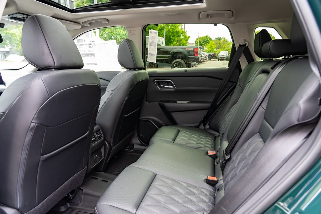 New 2026 Nissan Rogue Platinum AWD/4WD image 24