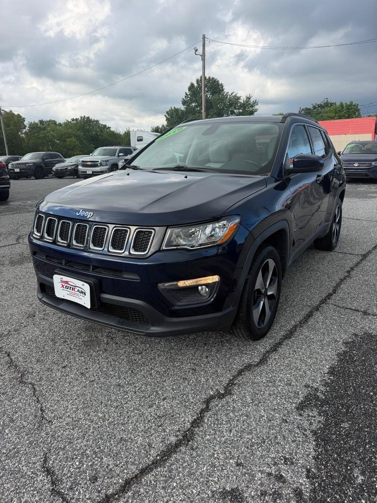 Used 2018 Jeep Compass Latitude w/ Popular Equipment Group AWD/4WD image 2