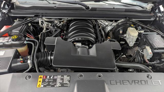 Used 2017 Chevrolet Suburban LT AWD/4WD image 32