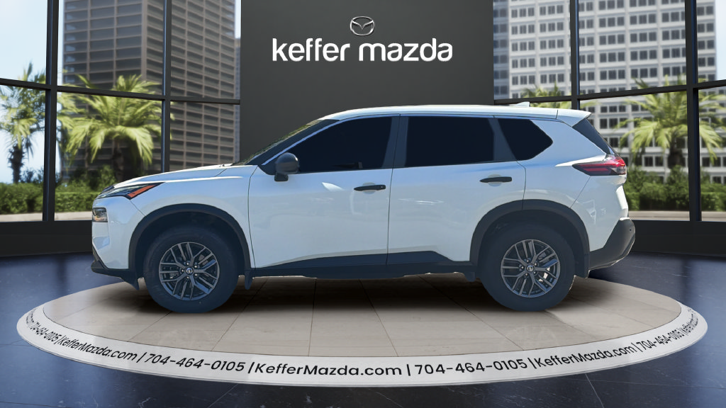 Used 2021 Nissan Rogue S FWD image 4