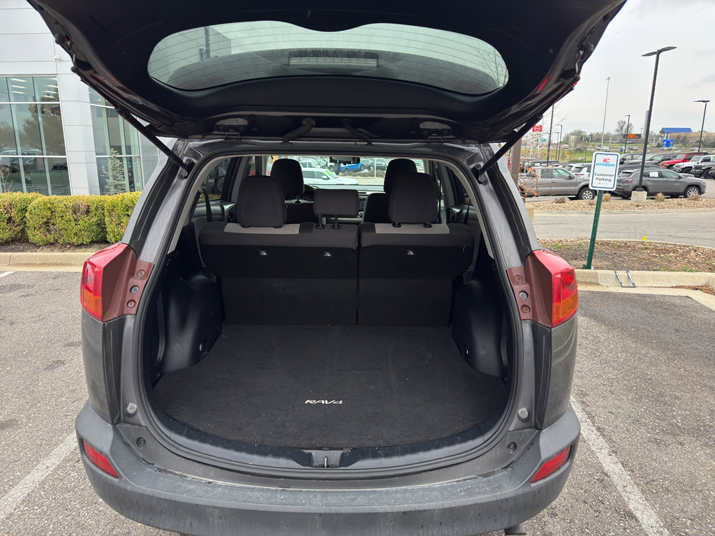 Used 2013 Toyota RAV4 XLE image 7