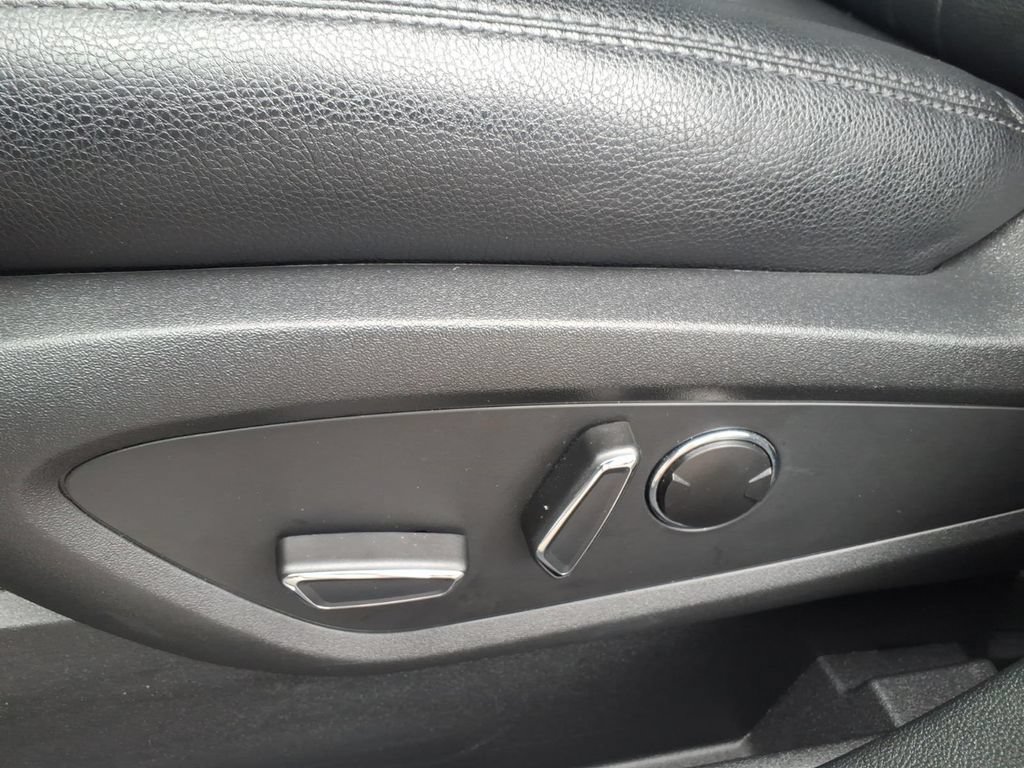Used 2023 Lincoln Nautilus AWD w/ Premium Package image 15
