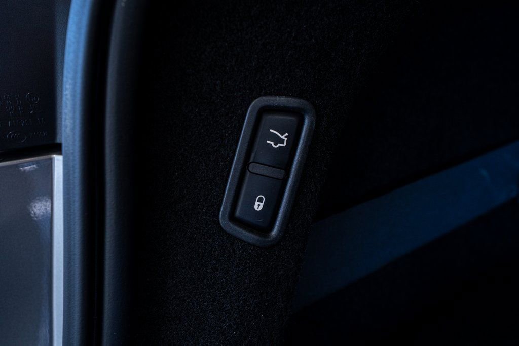 Used 2017 Maserati Levante w/ Luxury Package image 63