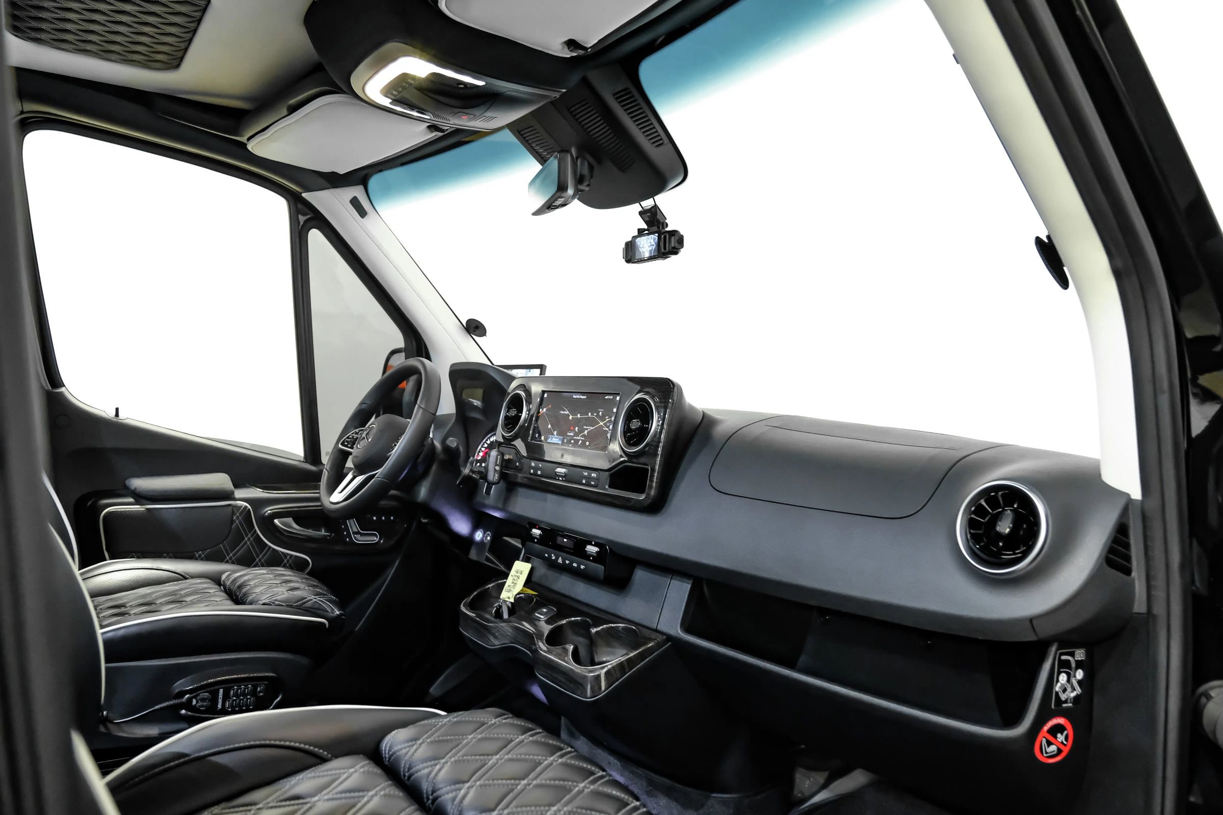 Used 2024 Mercedes-Benz Sprinter 3500 image 7