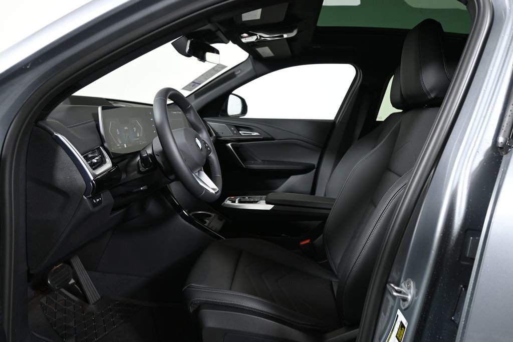 New 2026 BMW X2 xDrive28i w/ Technology Package image 3