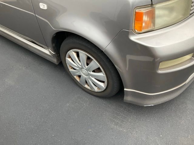 Used 2005 Scion xB FWD image 3