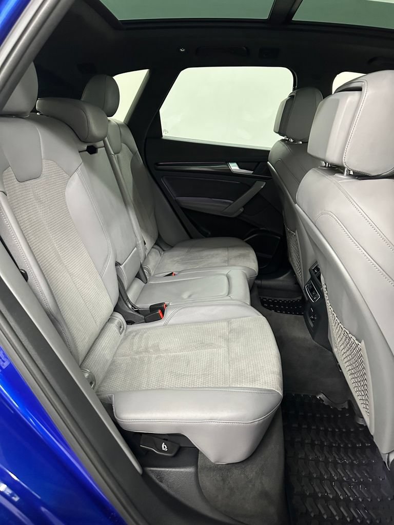 Used 2022 Audi SQ5 Prestige w/ Prestige Package AWD/4WD image 32