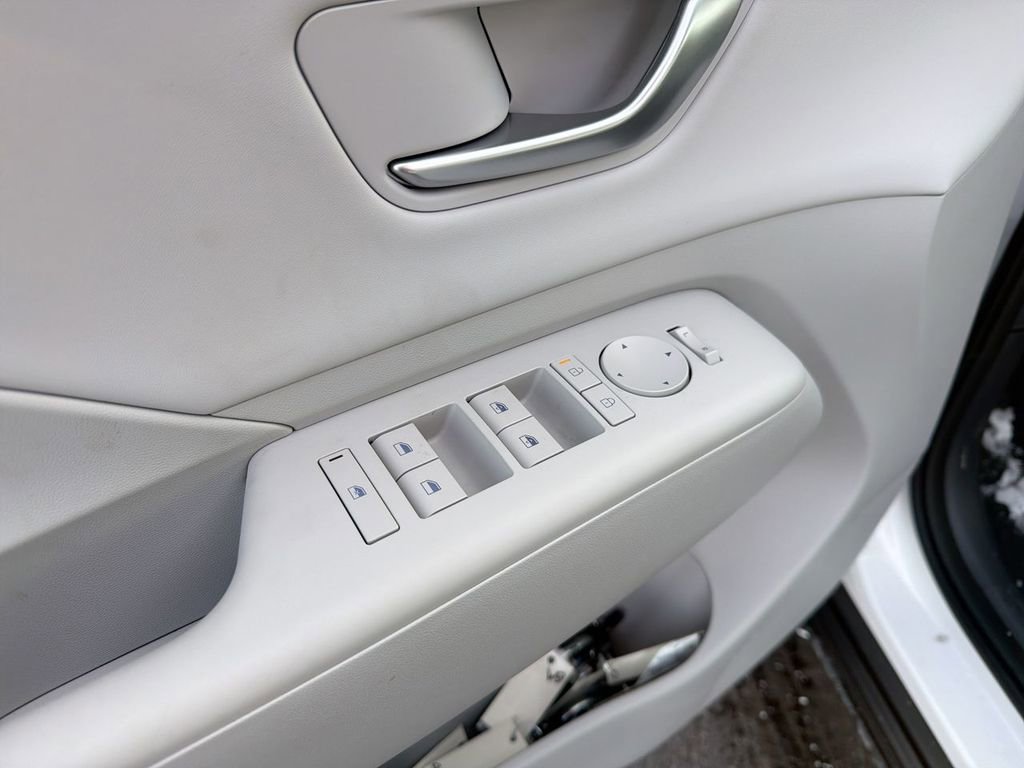 New 2026 Hyundai Kona SEL Premium image 19