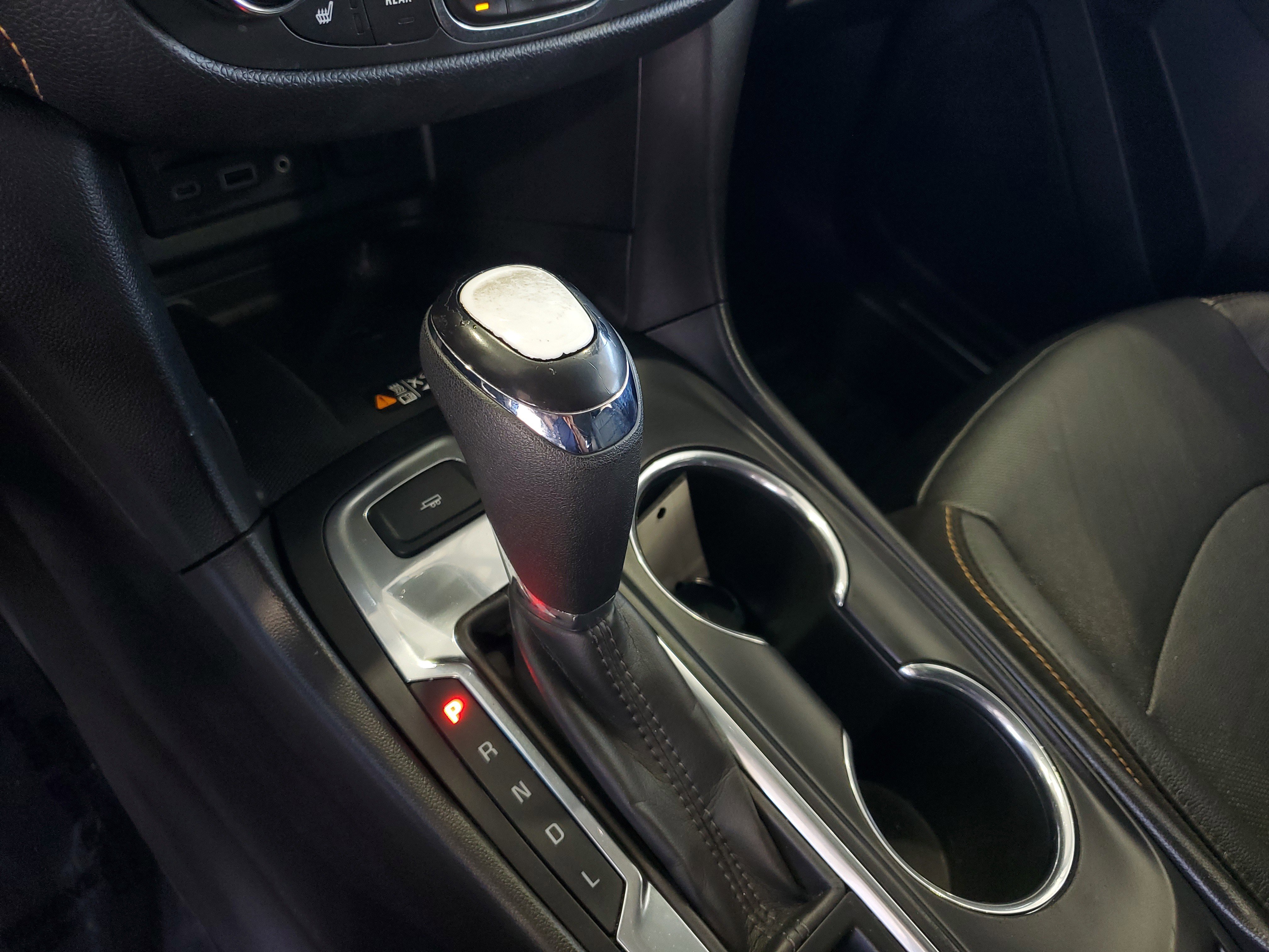 Used 2020 Chevrolet Equinox Premier FWD image 28