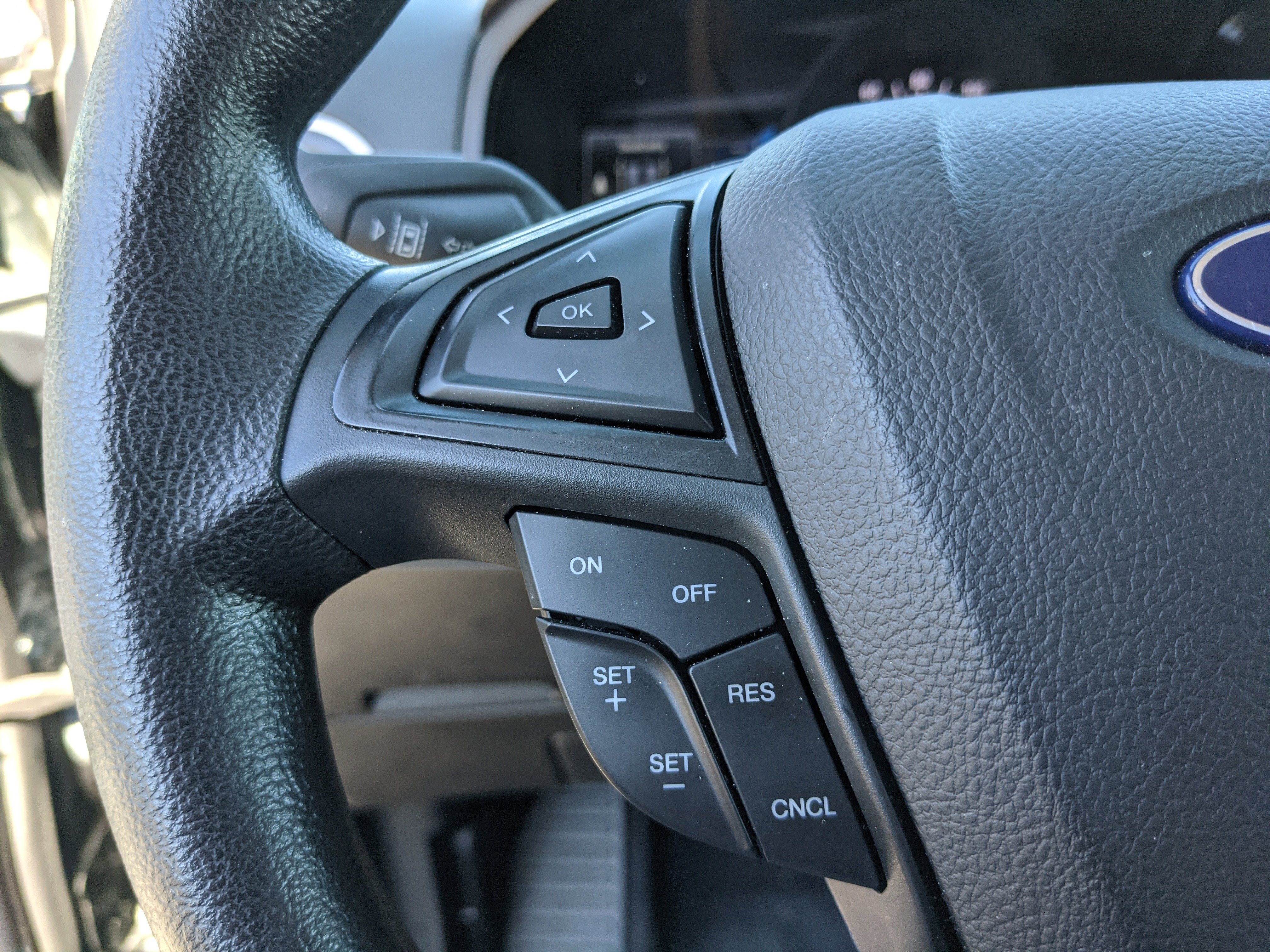 Used 2024 Ford Edge SE image 25