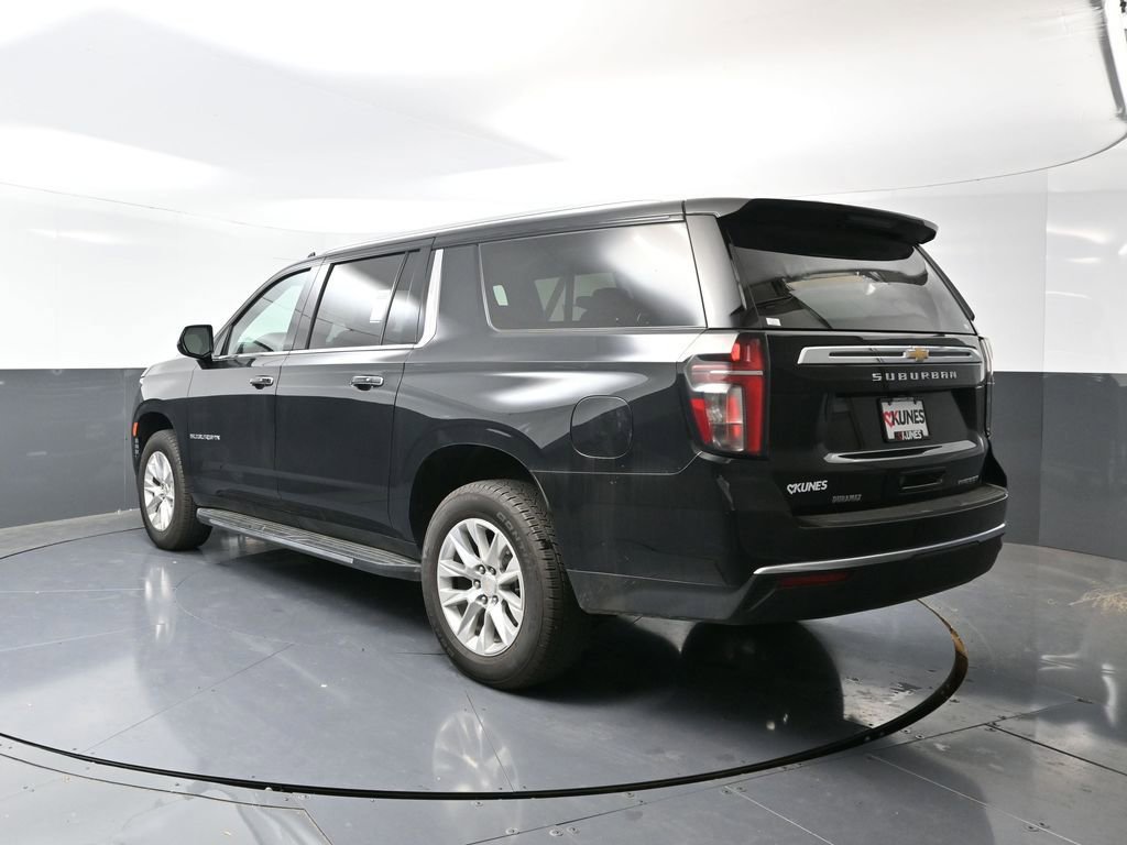 Used 2024 Chevrolet Suburban Premier image 12